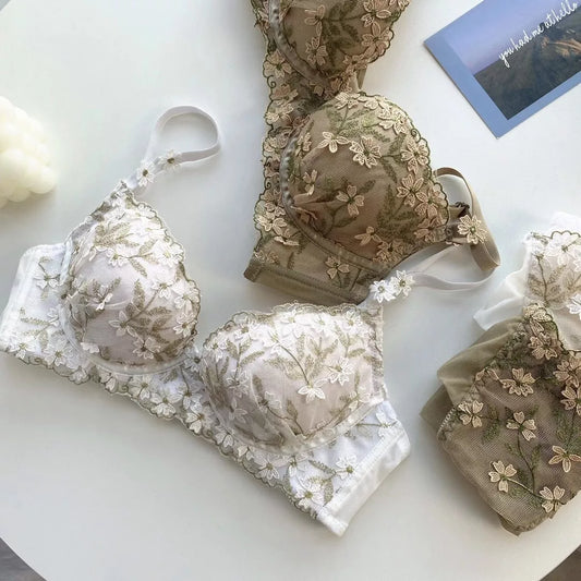 Light Luxury Underwear Women's Flower Embroidery Lace Steel Ring Top Support Small Chest Gather Insert Cushion Adjustment Bra