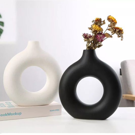 Nordic Modern Flower Vase Circular Hollow Donuts Ceramic Vasen Home Living Room Decoracion Luxe Table Decor