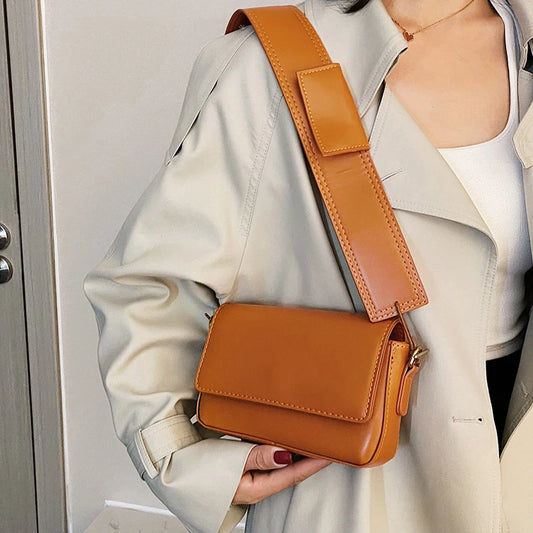 2023 Trend Fashion High Quality Handbag Light Luxury Versatile Handheld One Shoulder Crossbody Small Square Bag for Women